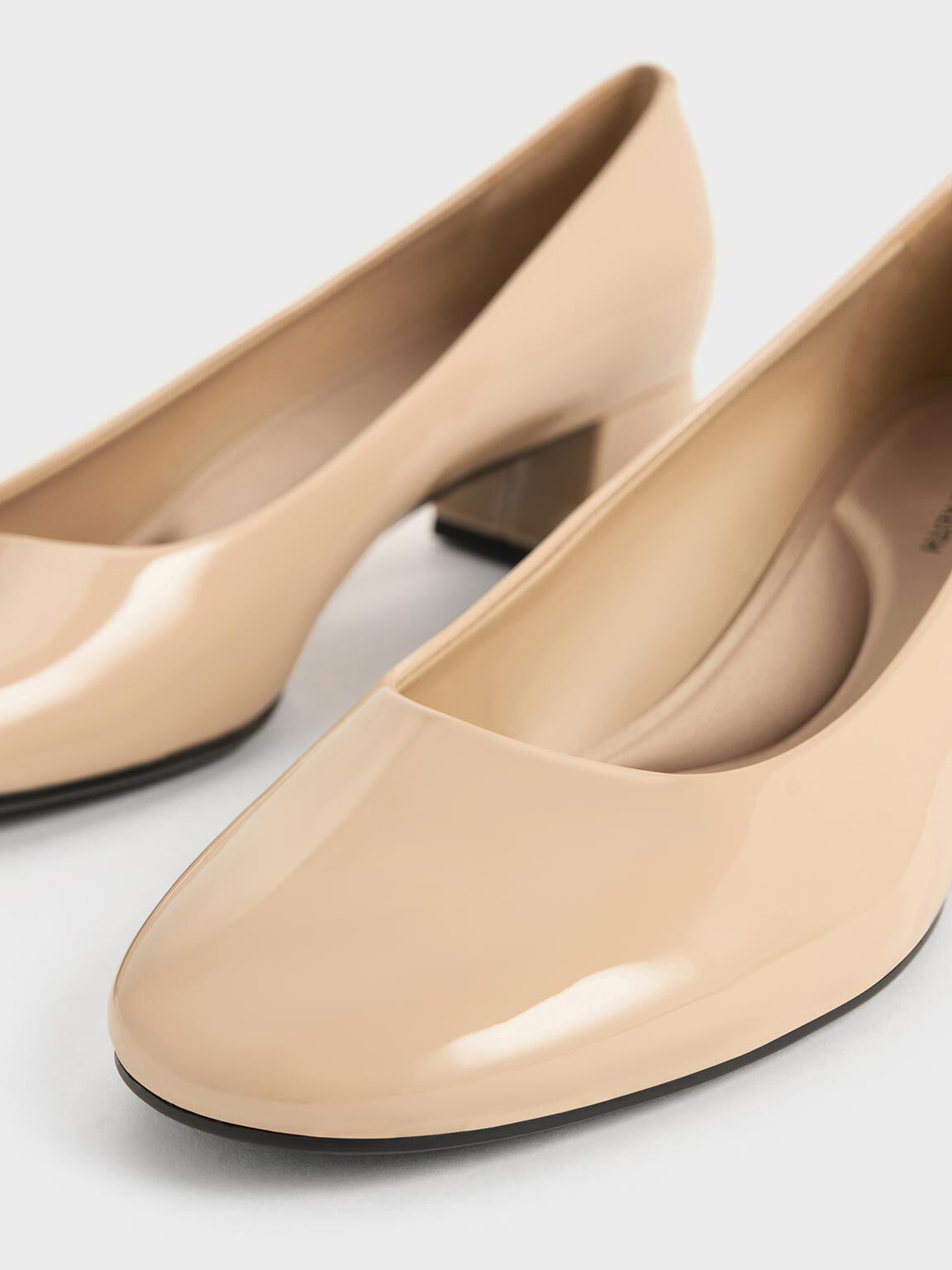 Giày cao gót mũi tròn Patent Round-Toe Block-Heel, Nude, hi-res