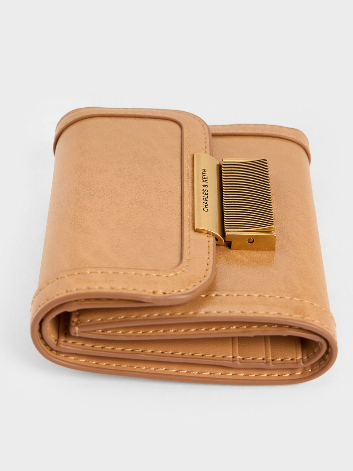 Charlot Wallet, L1, hi-res