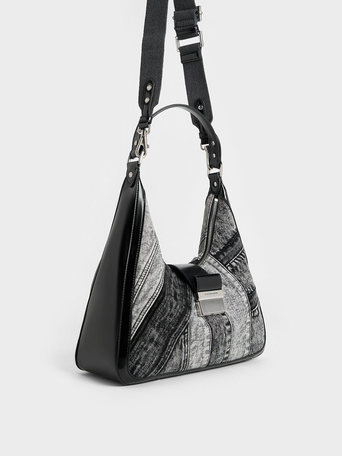 Túi đeo vai hình thang Charlot Patchwork Denim Hobo, Noir, hi-res