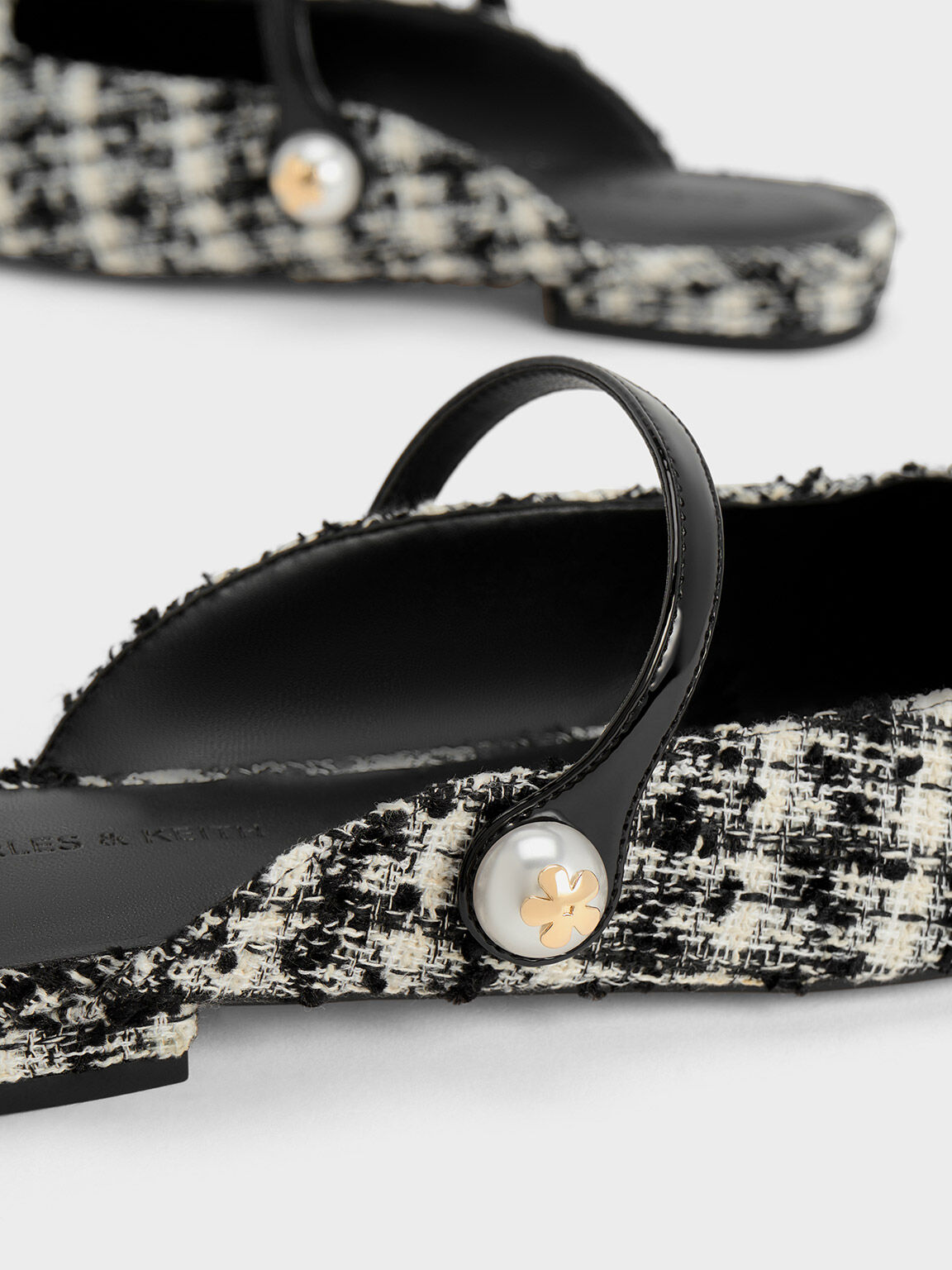Giày mules mũi vuông Tweed Pearl Embellished, Đen họa tiết, hi-res