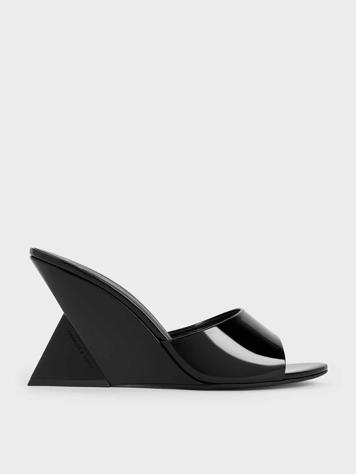 Giày mules đế xuồng Patent Triangle-Heel, Đen bóng, hi-res